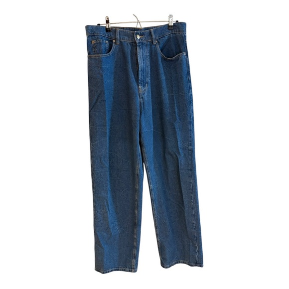 BDG Relaxed Fit Medium Wash Blue Denim Jeans. SIZE 29” - Picture 2 of 8